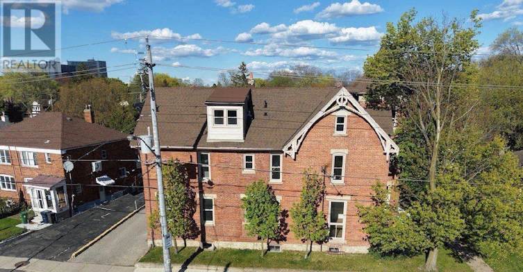 9-1311 Pape Avenue, Toronto, ON, M4K 3W9