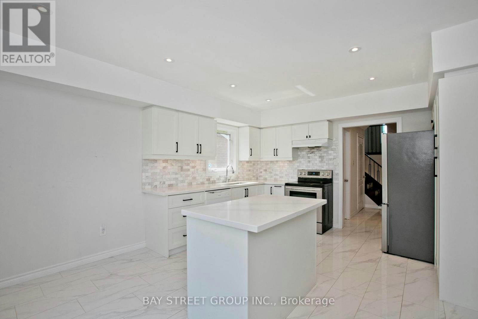22 Taos Court, Richmond Hill, ON, L4C 0G5 - 9