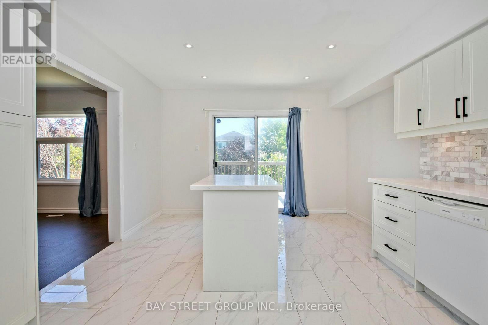 22 Taos Court, Richmond Hill, ON, L4C 0G5 - 7