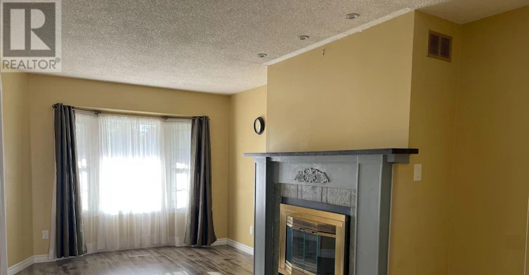 27 Lindsay Court, Barrie, ON, L4M 6G5 - 3