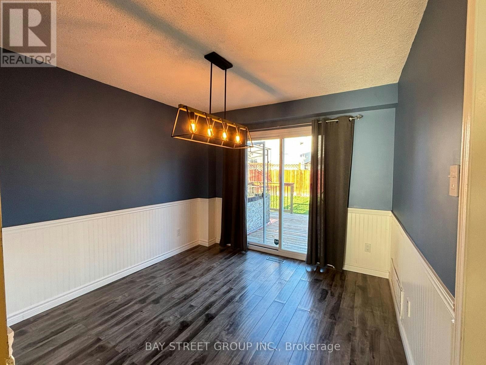 27 Lindsay Court, Barrie, ON, L4M 6G5 - 6