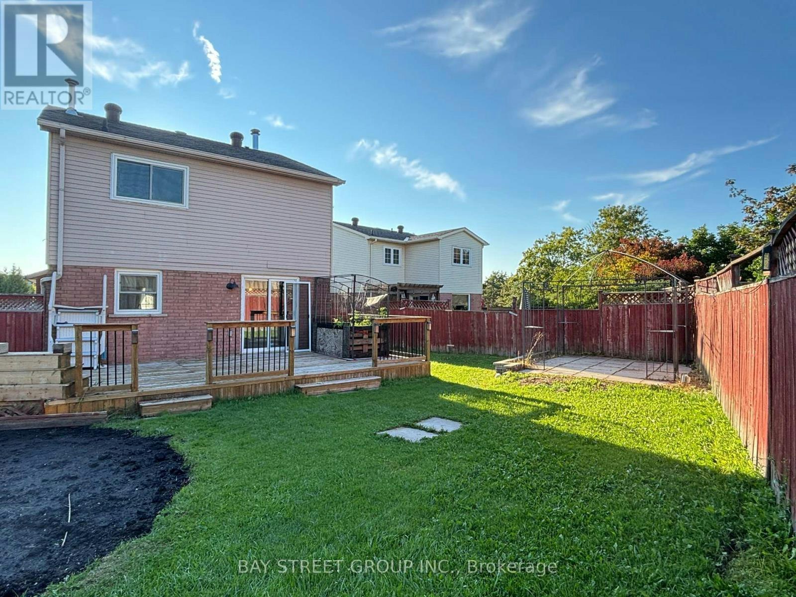 27 Lindsay Court, Barrie, ON, L4M 6G5 - 29