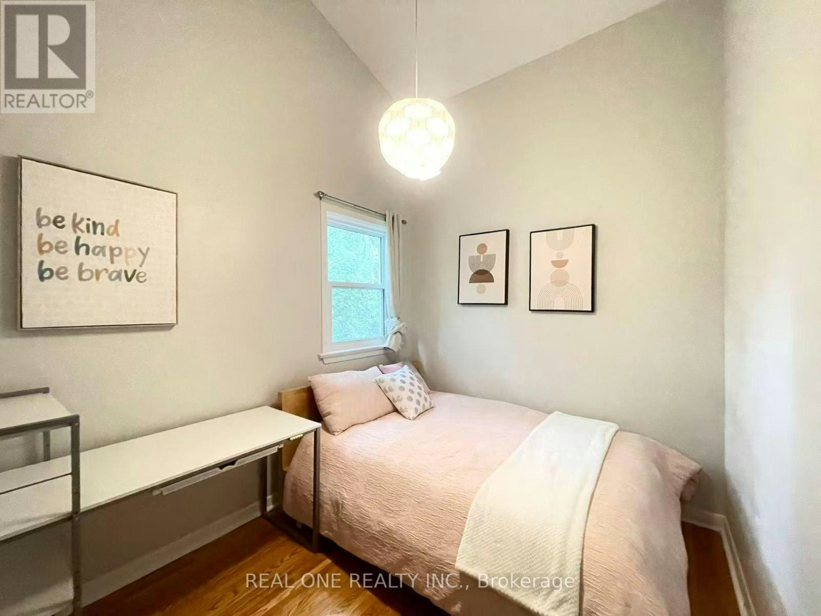 290 Westcourt Place, Waterloo, ON, N2L 2R7 - 26