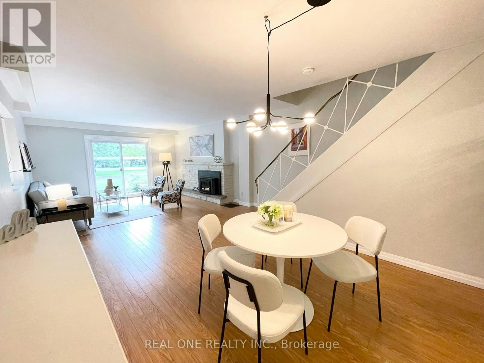 290 Westcourt Place, Waterloo, ON, N2L 2R7 - 4