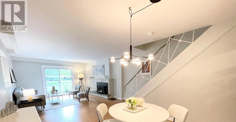290 Westcourt Place, Waterloo, ON, N2L 2R7 - 4