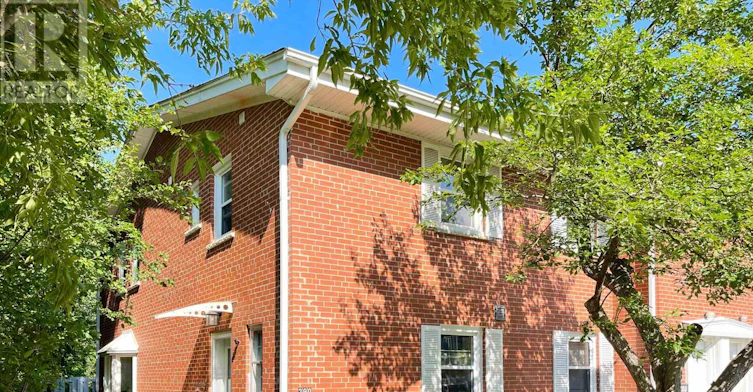 290 Westcourt Place, Waterloo, ON, N2L 2R7