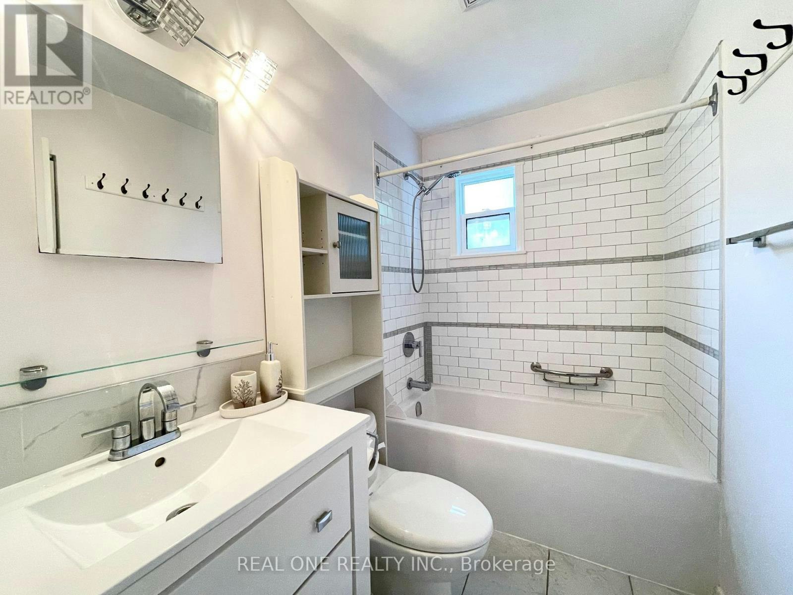 290 Westcourt Place, Waterloo, ON, N2L 2R7 - 19