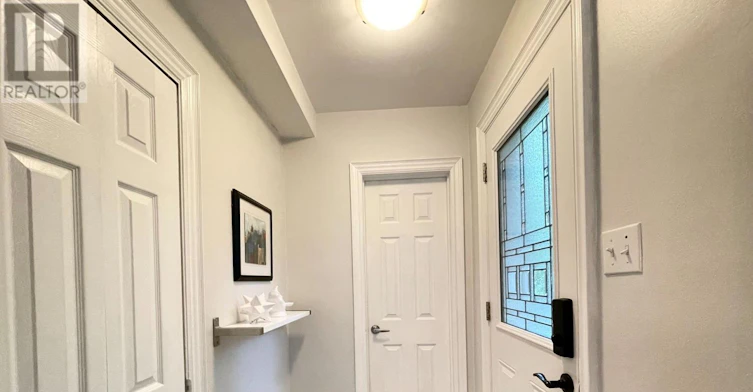 290 Westcourt Place, Waterloo, ON, N2L 2R7 - 2