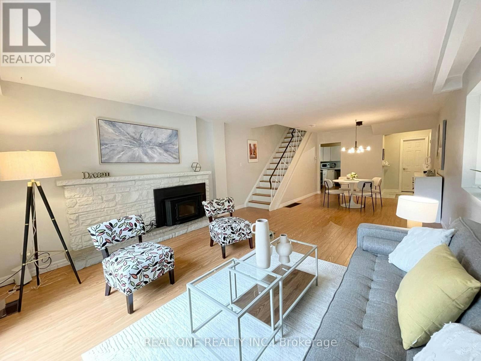 290 Westcourt Place, Waterloo, ON, N2L 2R7 - 7