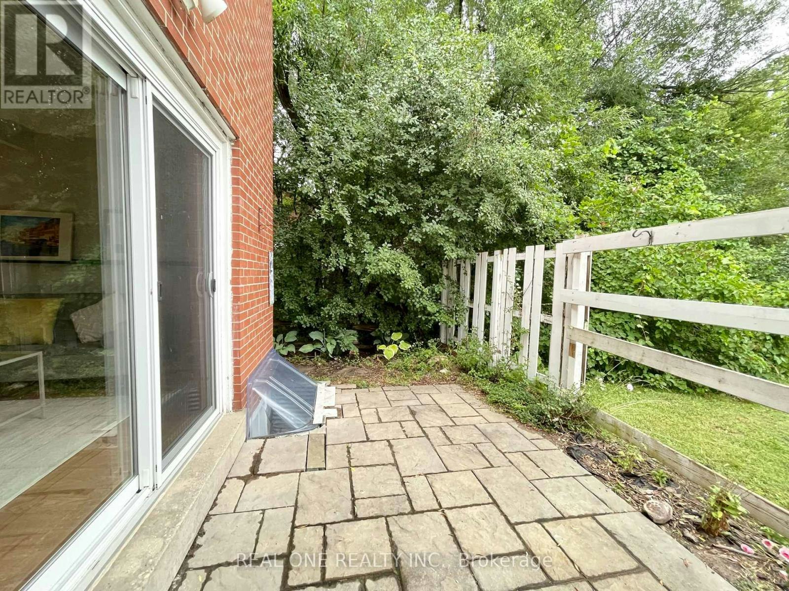 290 Westcourt Place, Waterloo, ON, N2L 2R7 - 32
