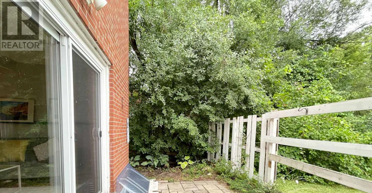 290 Westcourt Place, Waterloo, ON, N2L 2R7 - 32