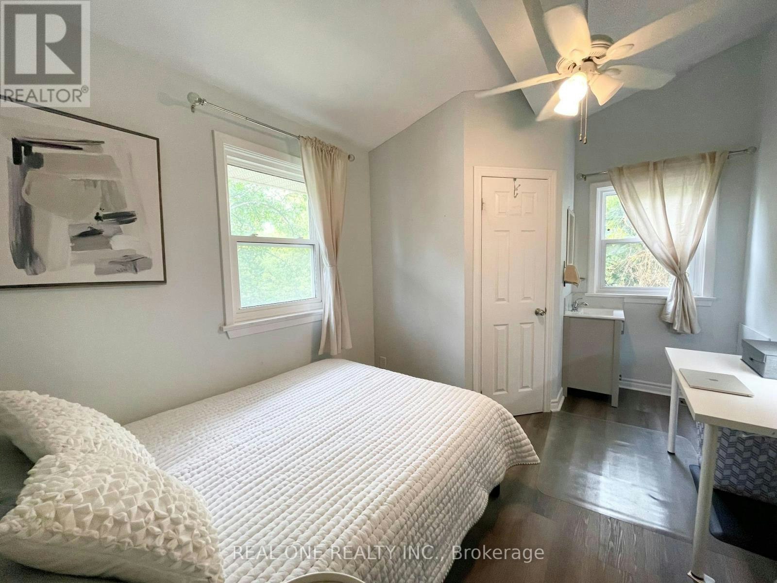290 Westcourt Place, Waterloo, ON, N2L 2R7 - 22