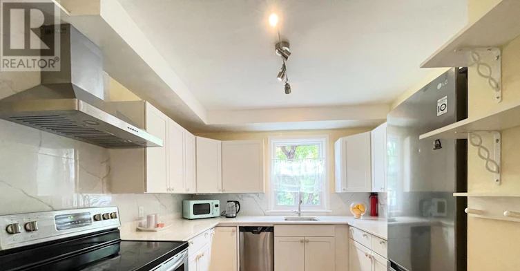 290 Westcourt Place, Waterloo, ON, N2L 2R7 - 11
