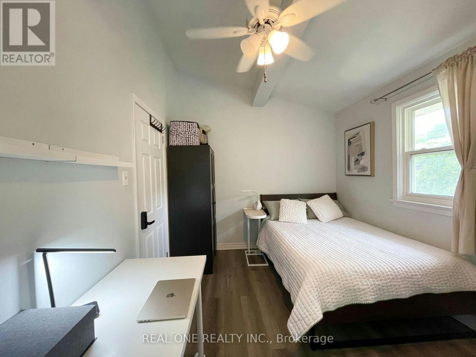 290 Westcourt Place, Waterloo, ON, N2L 2R7 - 20