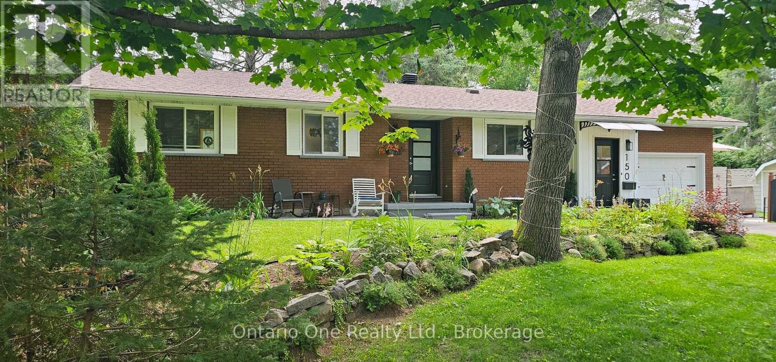 150 Lofty Pines Crescent, Gravenhurst, ON, P1P 1M6