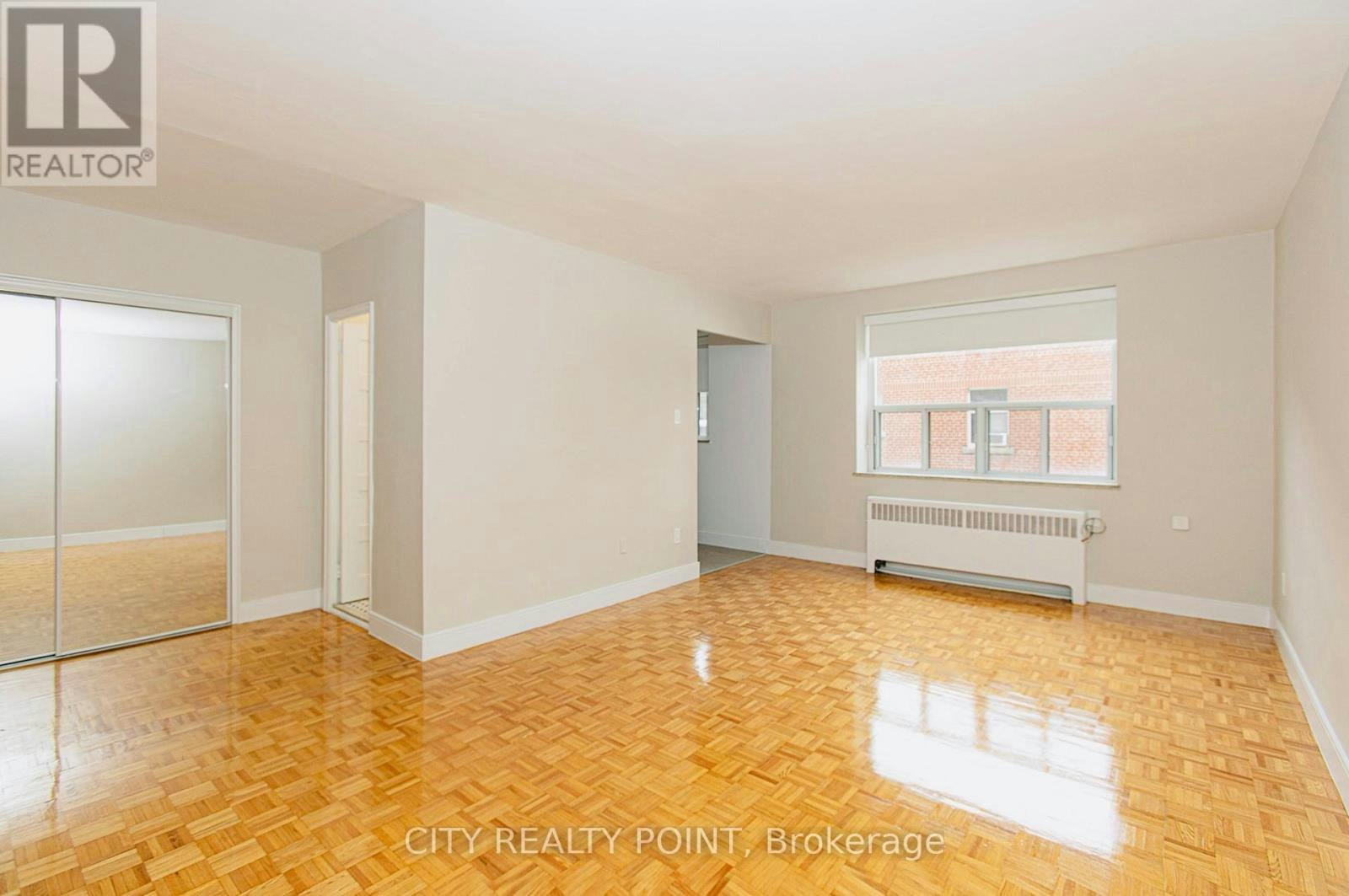 102-1291 Bayview Avenue N, Toronto, ON, M4G 2Z9 - 2