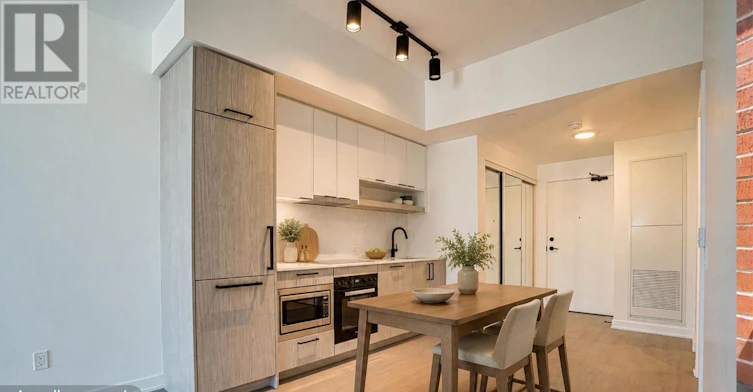 812-91 Montclair Avenue, Toronto, ON, M5P 0B1 - 15