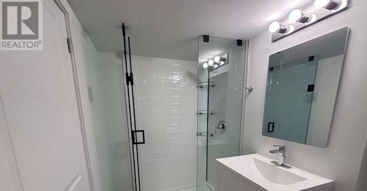 10-1311 Pape Avenue, Toronto, ON, M4K 3W9 - 4