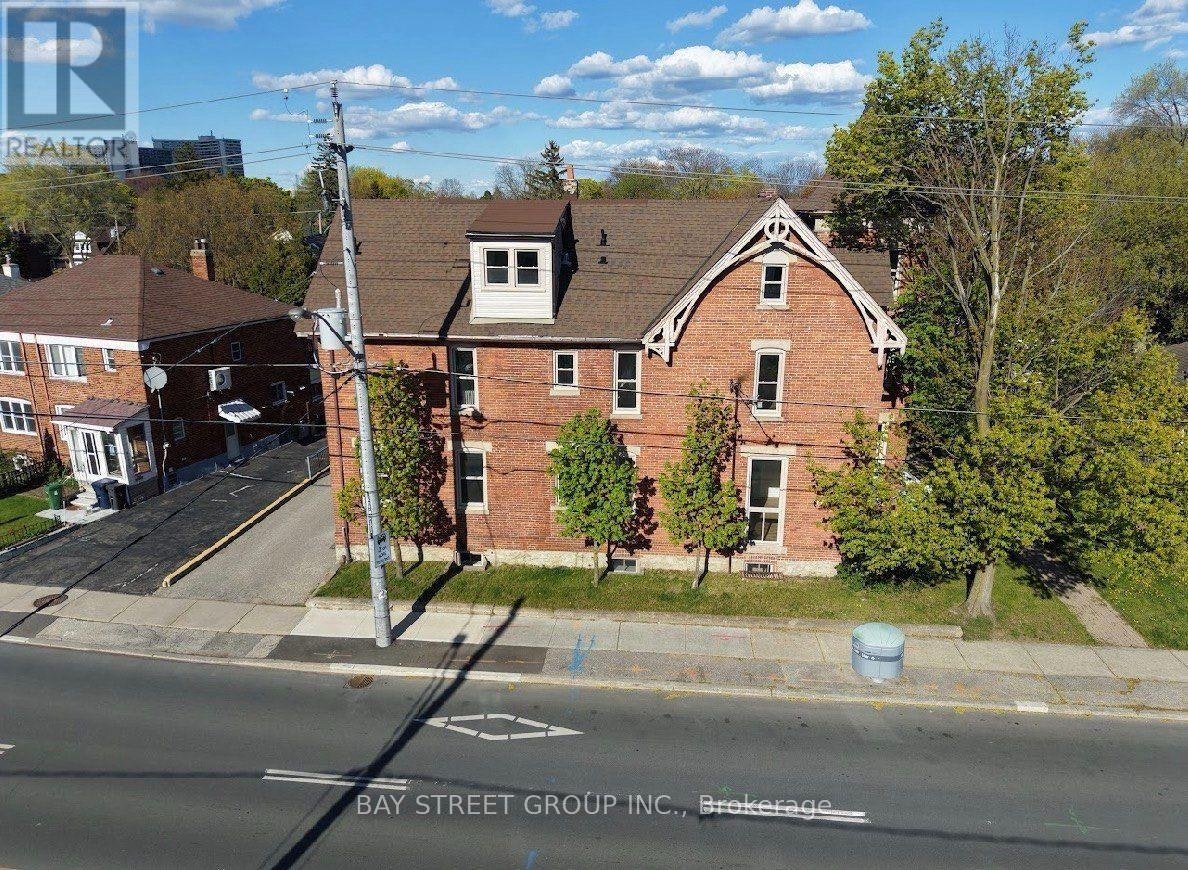2-1311 Pape Avenue, Toronto, ON, M4K 3W9