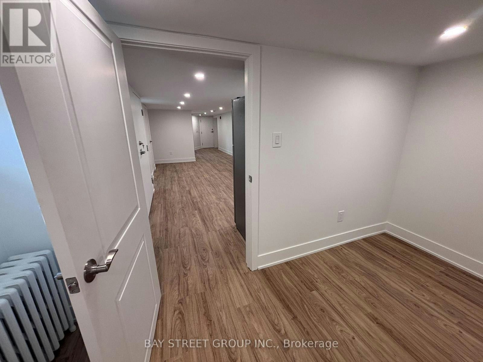 2-1311 Pape Avenue, Toronto, ON, M4K 3W9 - 4