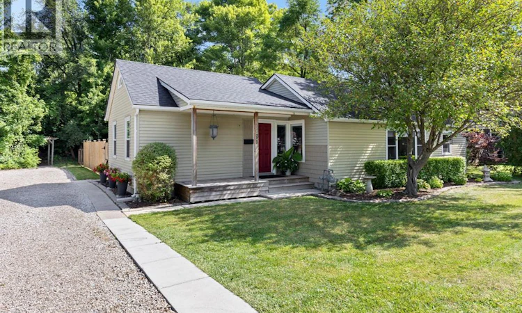 209 Maidstone Avenue East