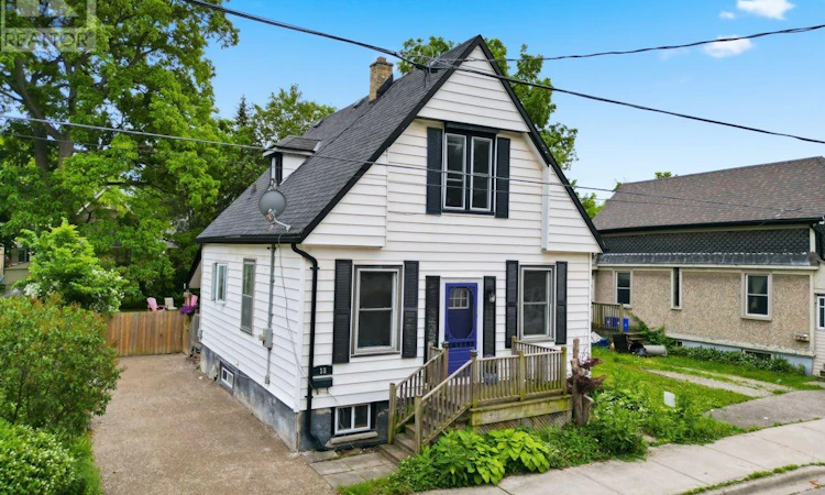 18 Mount Pleasant Avenue