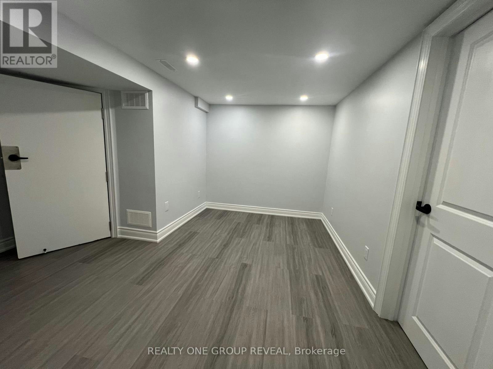 BASEMENT-75 Regatta Crescent, Toronto, ON, M2R 2X7 - 9
