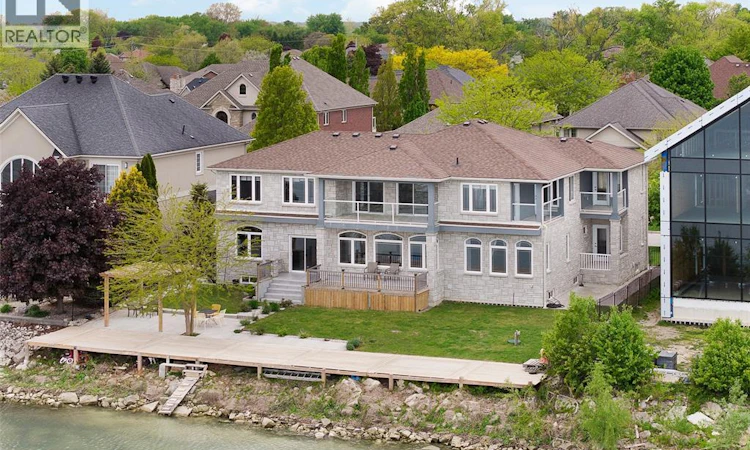 300 Shoreview Circle