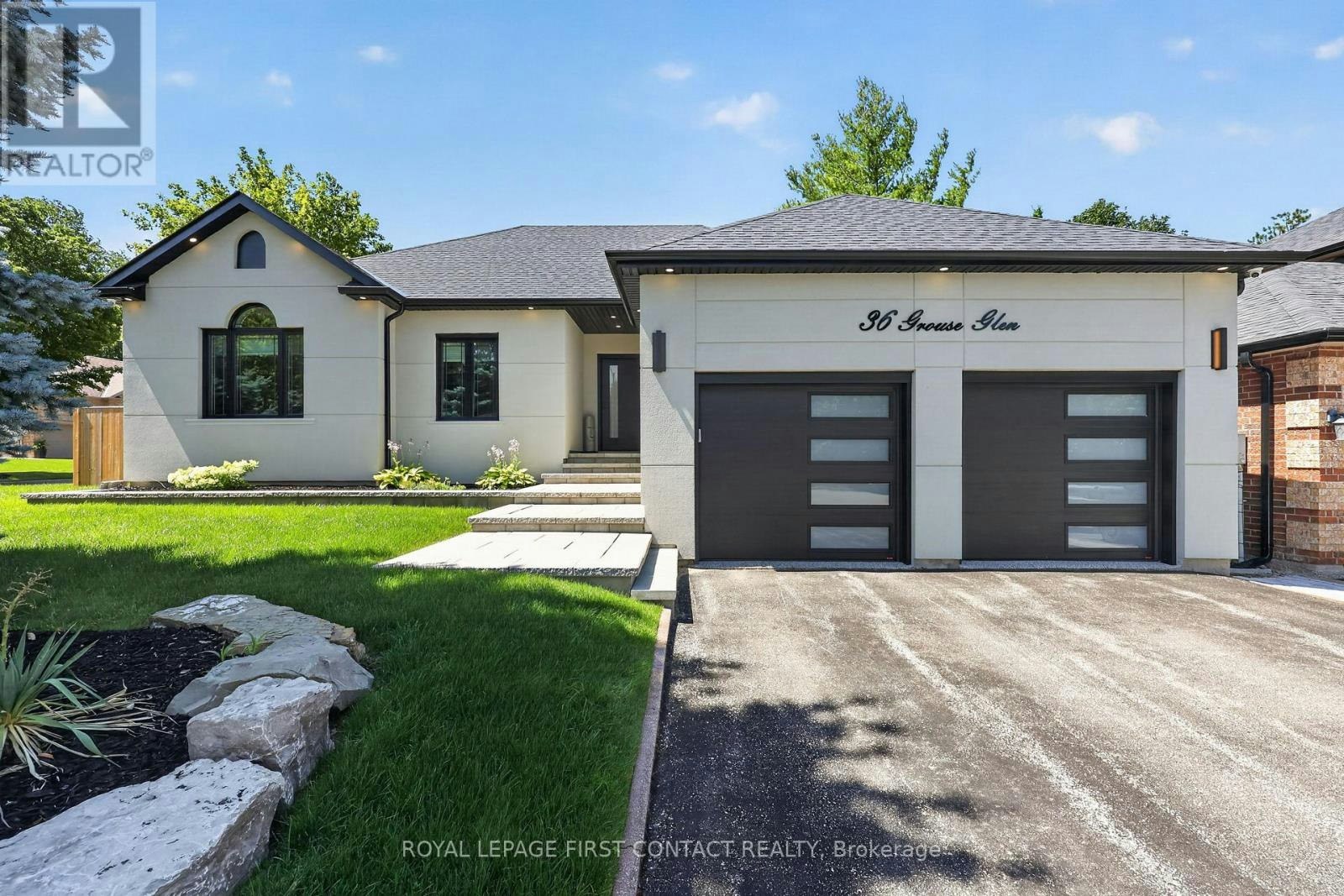 36 Grouse Glen, Barrie, ON, L4N 7Z7
