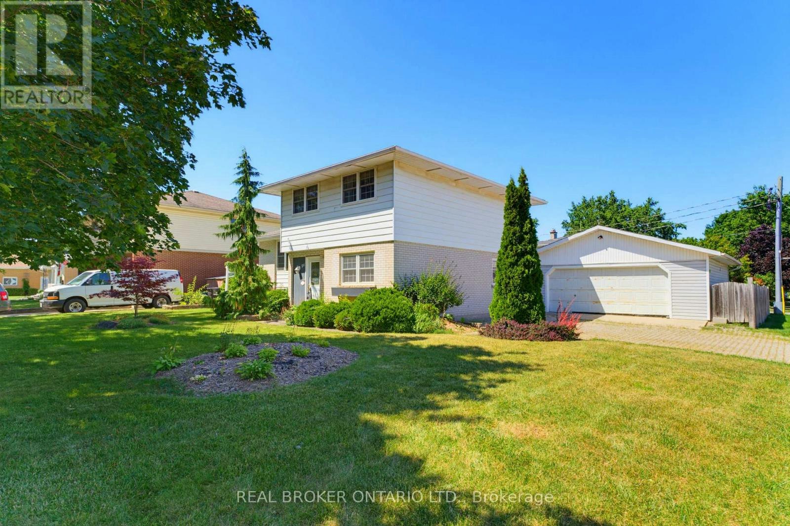 94 First Street W, Woolwich, ON, N3B 1H1