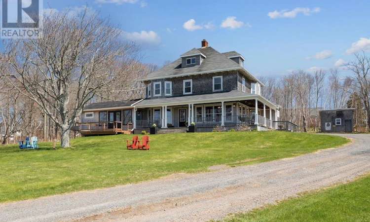 21 Breakwater Street