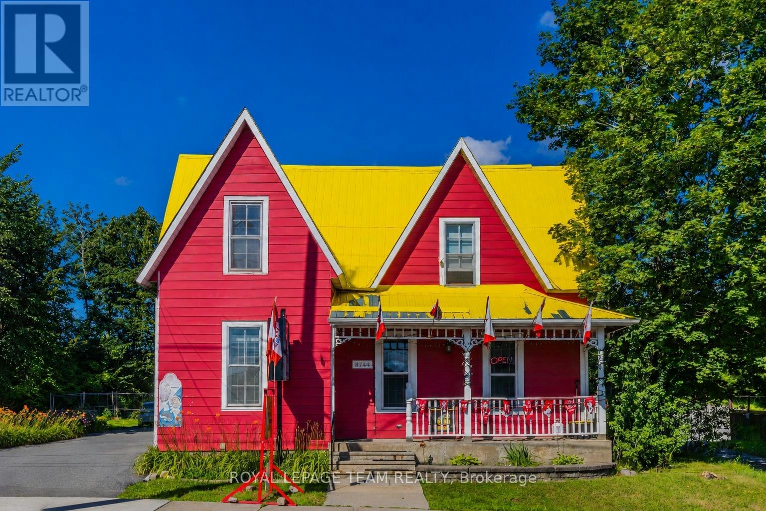 3744 Carp Road, Ottawa, ON, K0A 1L0
