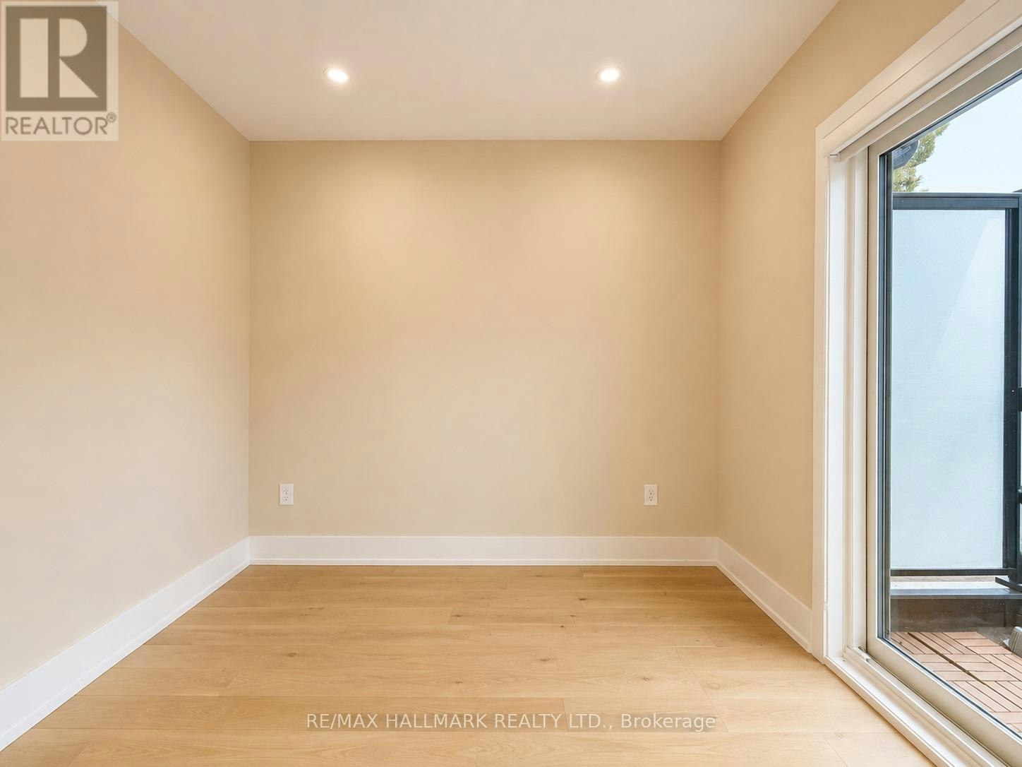 L-72 Jones Avenue, Toronto, ON, M4M 2Z8 - 31