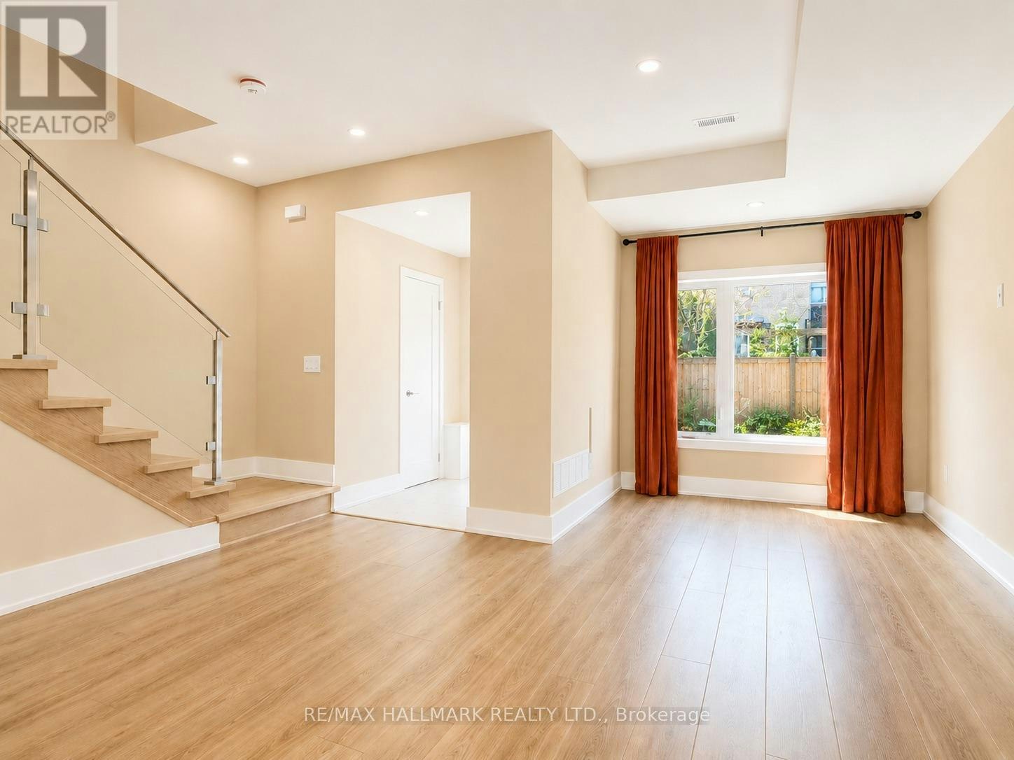 L-72 Jones Avenue, Toronto, ON, M4M 2Z8 - 19