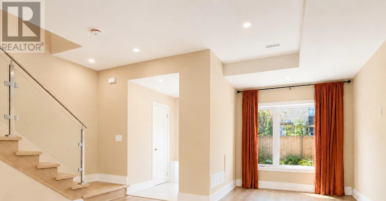 L-72 Jones Avenue, Toronto, ON, M4M 2Z8 - 19