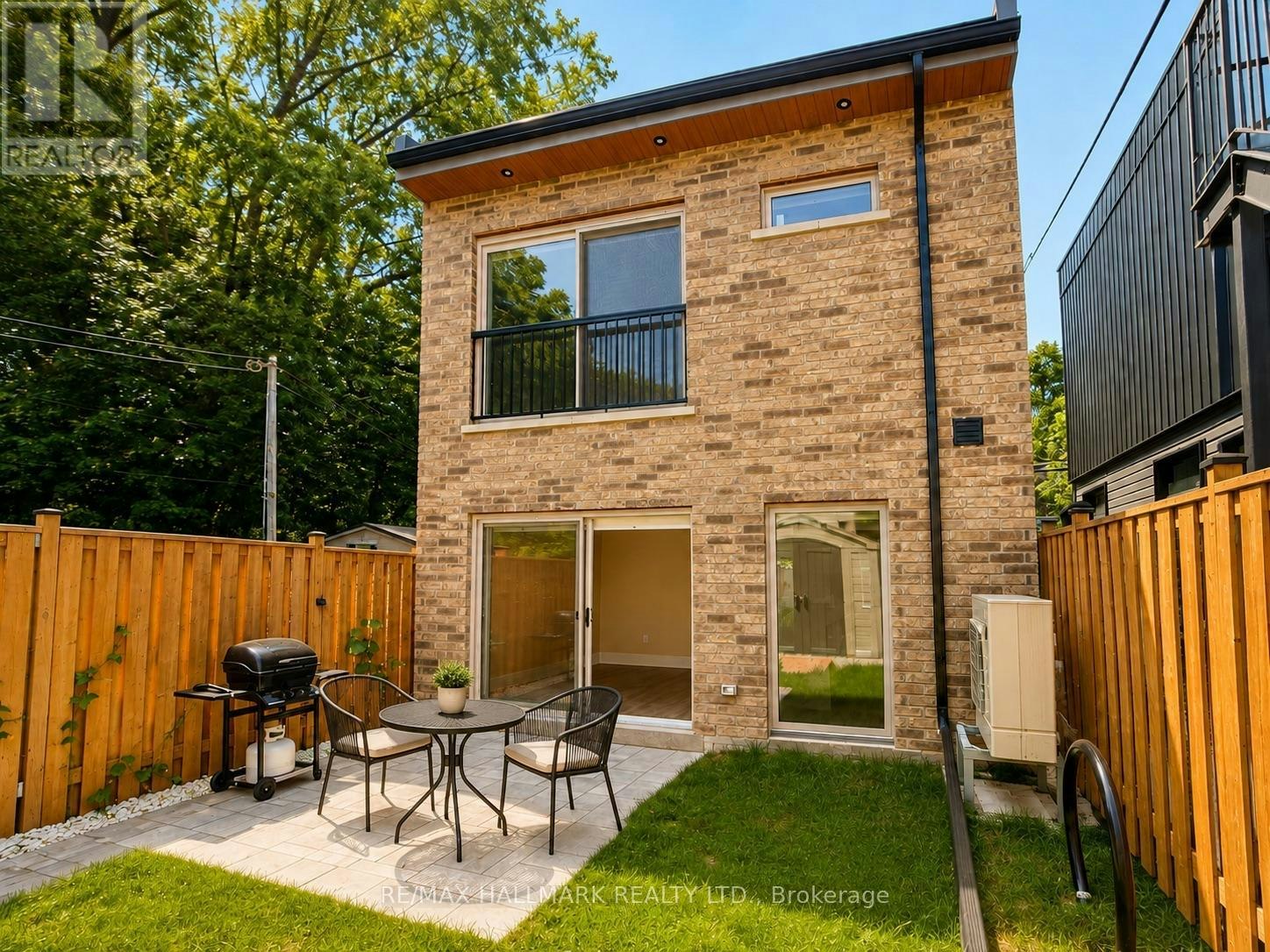 L-72 Jones Avenue, Toronto, ON, M4M 2Z8 - 40