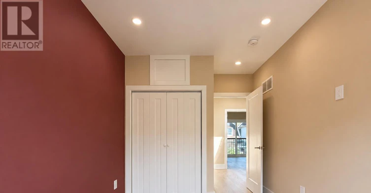 L-72 Jones Avenue, Toronto, ON, M4M 2Z8 - 33