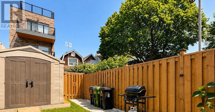 L-72 Jones Avenue, Toronto, ON, M4M 2Z8 - 39