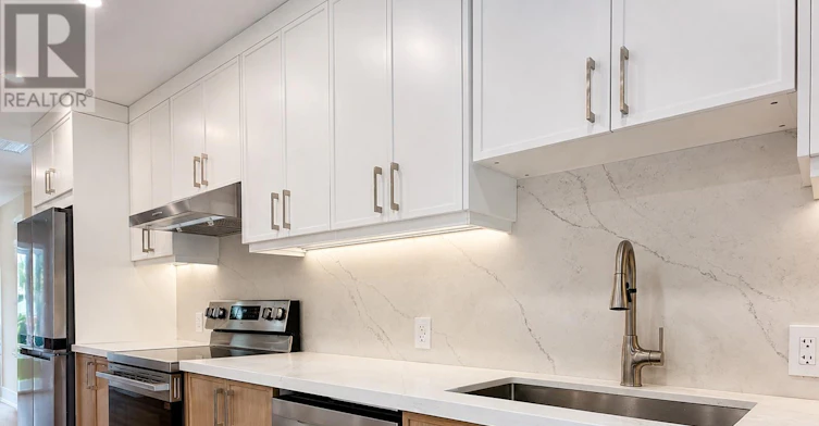 L-72 Jones Avenue, Toronto, ON, M4M 2Z8 - 14