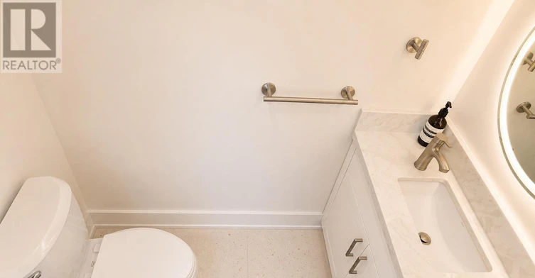 L-72 Jones Avenue, Toronto, ON, M4M 2Z8 - 24