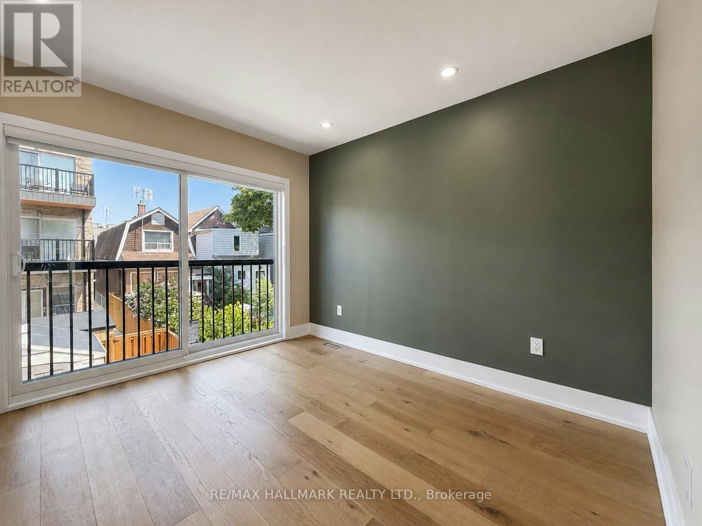 L-72 Jones Avenue, Toronto, ON, M4M 2Z8 - 34