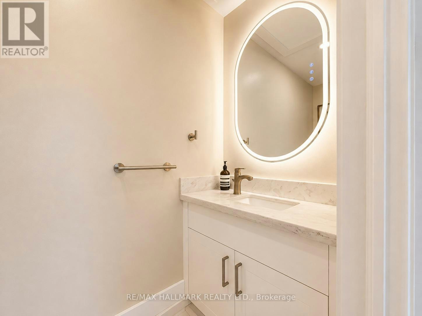 L-72 Jones Avenue, Toronto, ON, M4M 2Z8 - 23