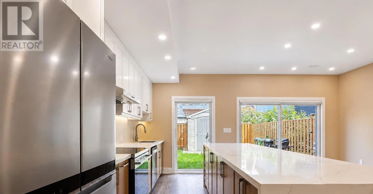L-72 Jones Avenue, Toronto, ON, M4M 2Z8 - 15