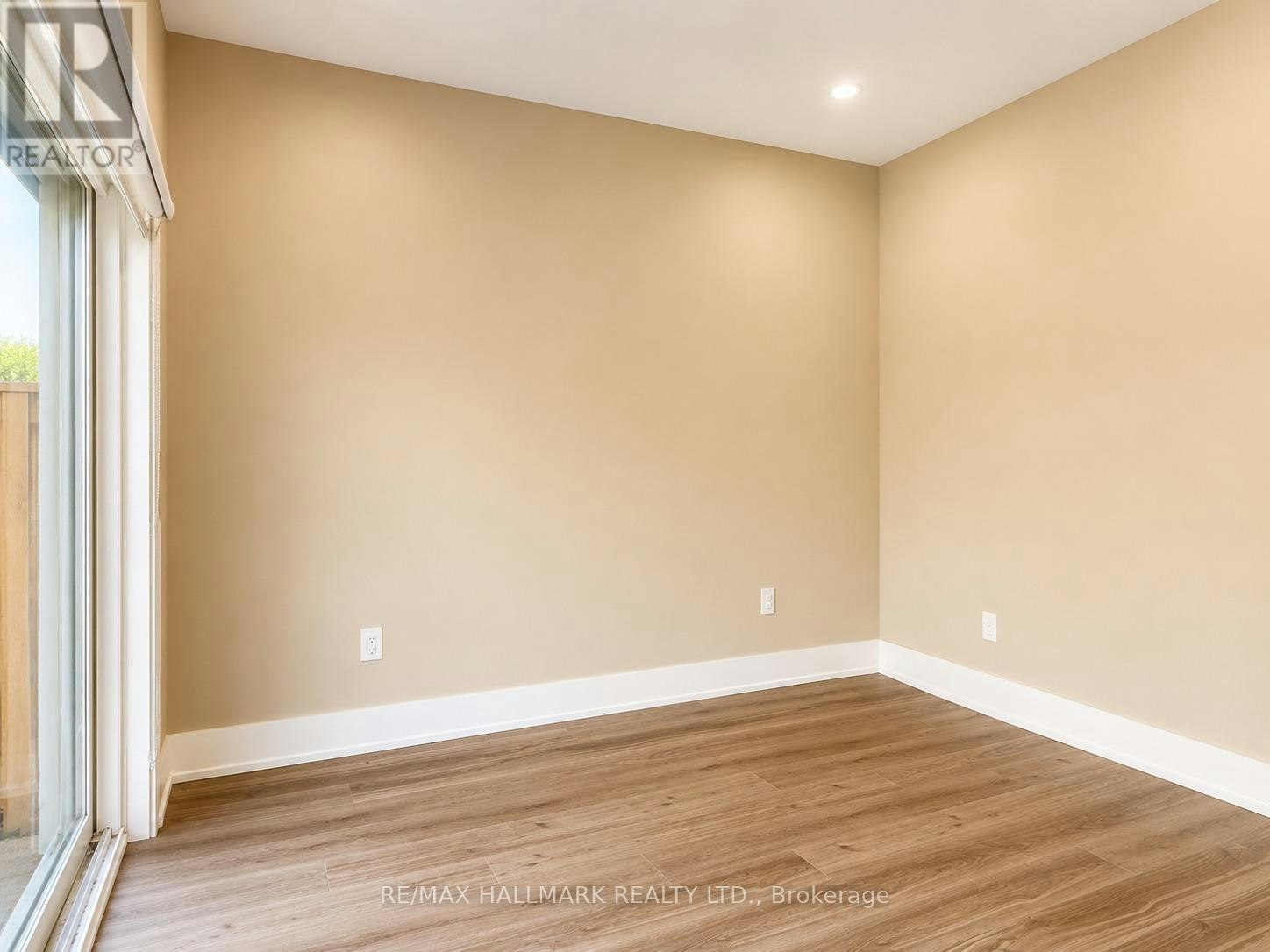 L-72 Jones Avenue, Toronto, ON, M4M 2Z8 - 18