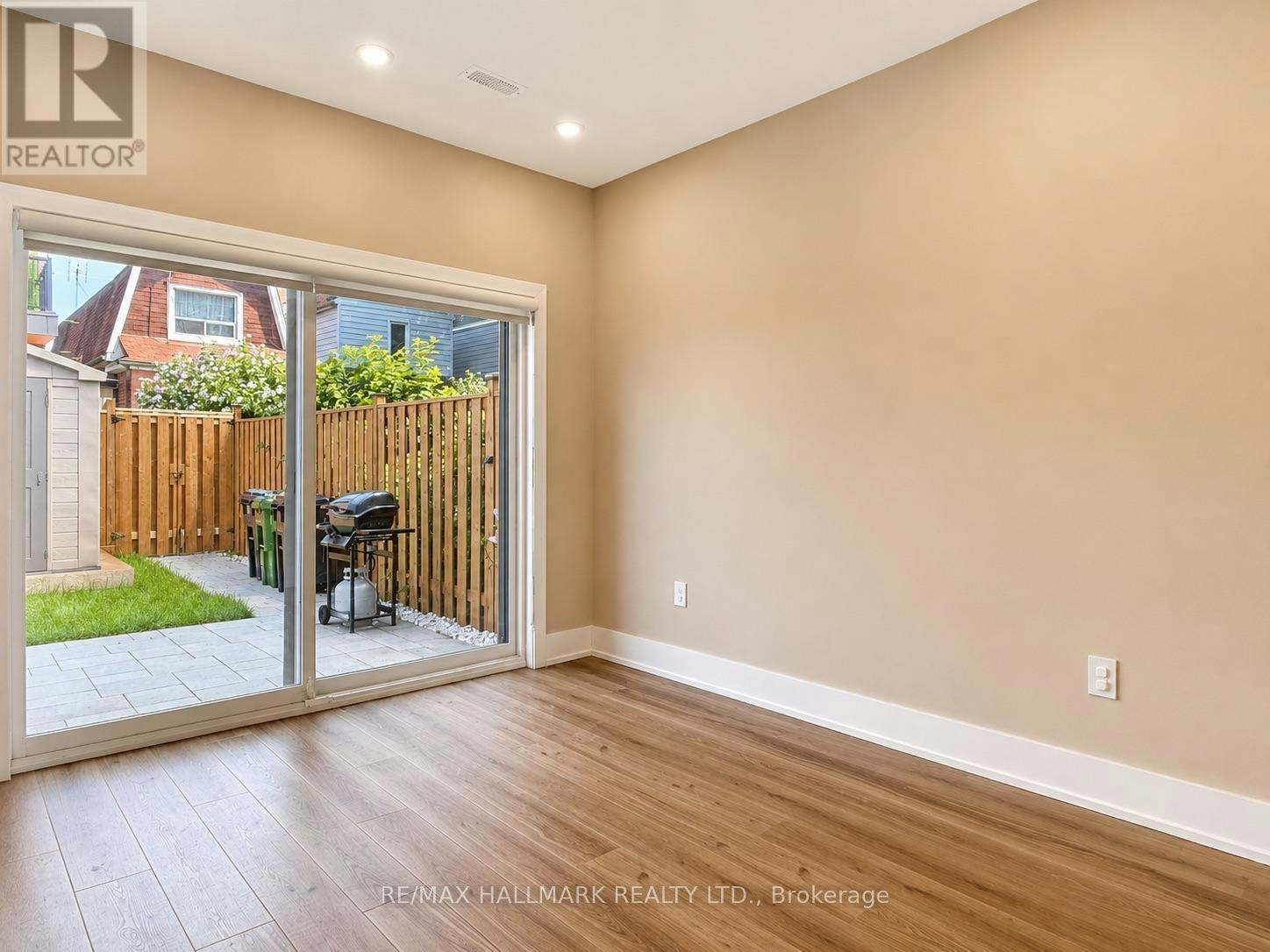 L-72 Jones Avenue, Toronto, ON, M4M 2Z8 - 17