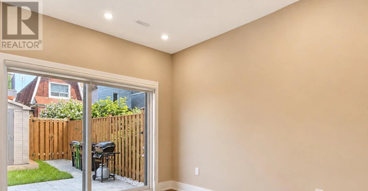 L-72 Jones Avenue, Toronto, ON, M4M 2Z8 - 17