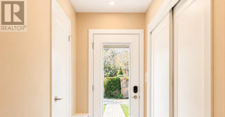L-72 Jones Avenue, Toronto, ON, M4M 2Z8 - 22