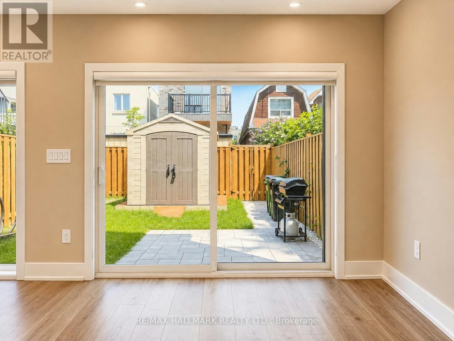 L-72 Jones Avenue, Toronto, ON, M4M 2Z8 - 16