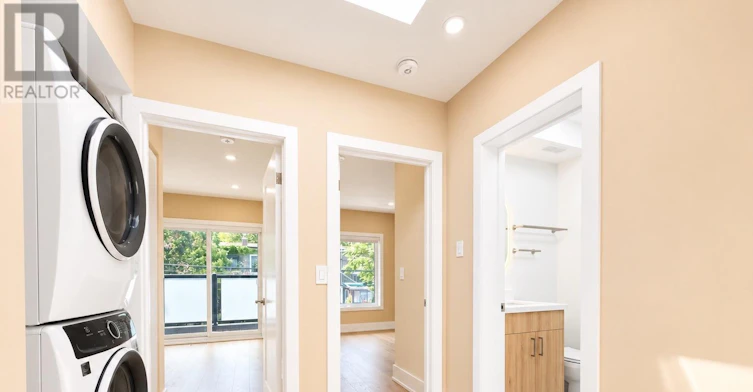 L-72 Jones Avenue, Toronto, ON, M4M 2Z8 - 25
