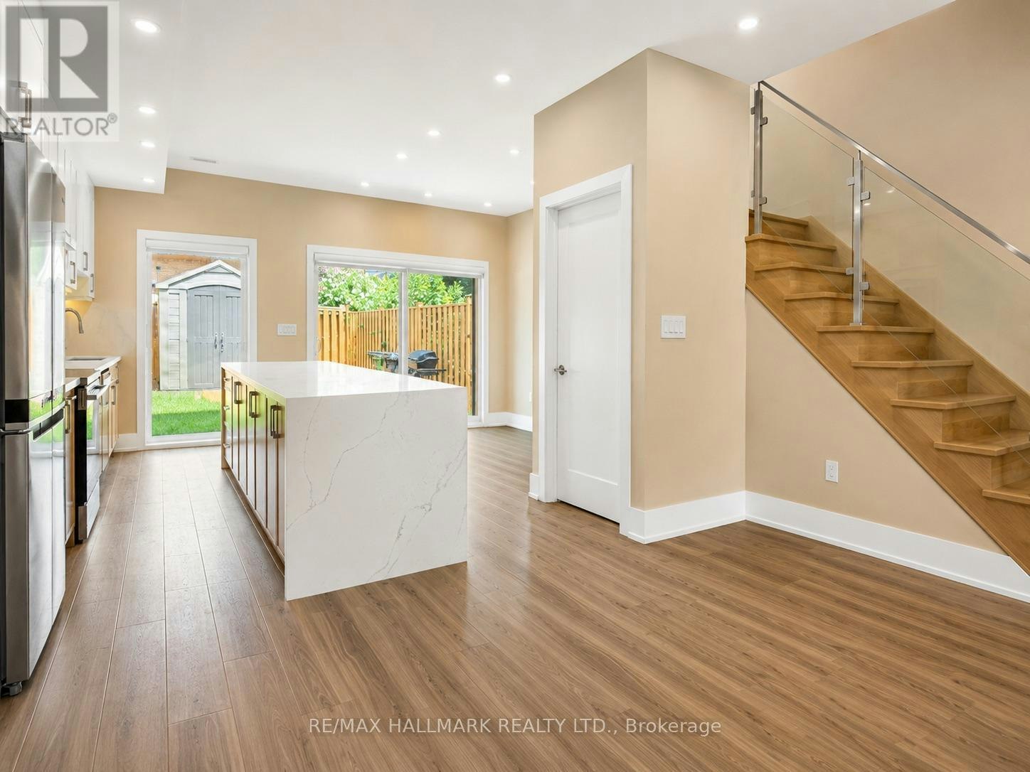 L-72 Jones Avenue, Toronto, ON, M4M 2Z8 - 10